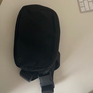 Lululemon Everywhere Belt Bag